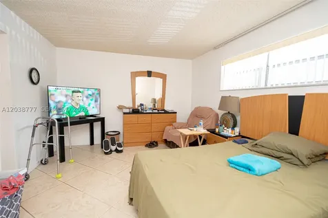 3531 Inverrary Drive Lauderhill FL 33319