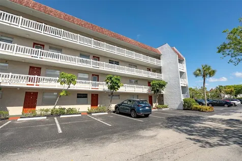 3531 Inverrary Drive Lauderhill FL 33319