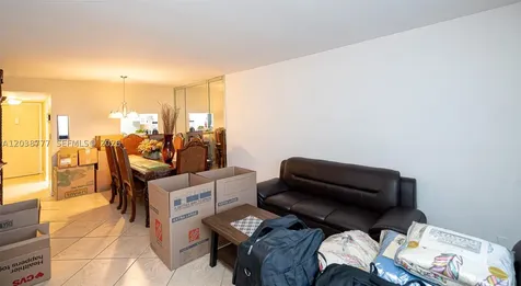 3531 Inverrary Drive Lauderhill FL 33319