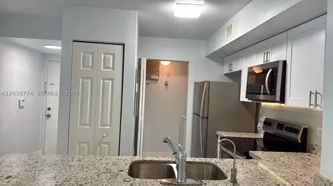 11155 SW 5th Place Pembroke Pines FL 33025
