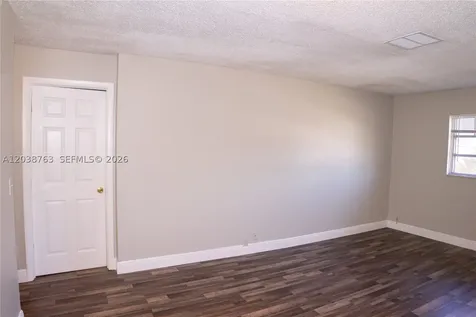 4240 Woodside Drive Coral Springs FL 33065