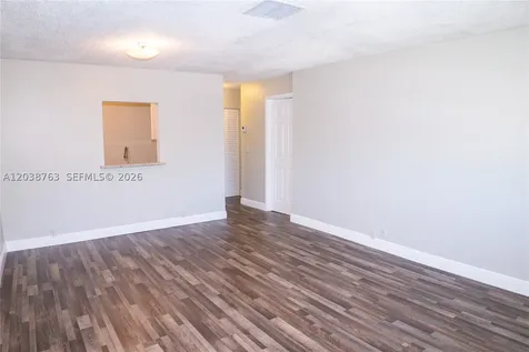 4240 Woodside Drive Coral Springs FL 33065