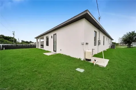 3316 7th Street SW Lehigh Acres FL 33976