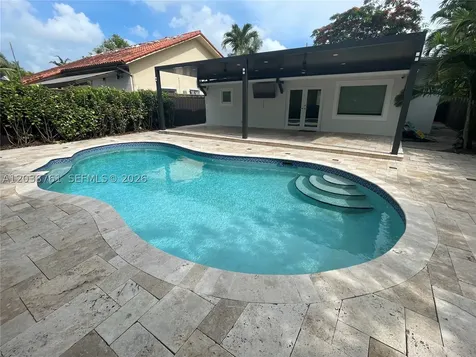 6129 SW 28th Street Miami FL 33155