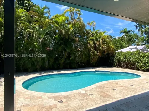 6129 SW 28th Street Miami FL 33155