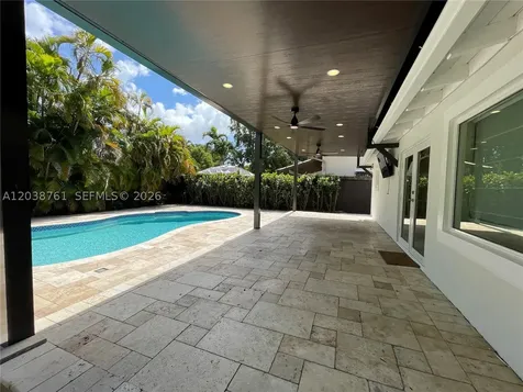 6129 SW 28th Street Miami FL 33155