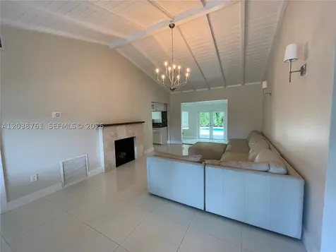 6129 SW 28th Street Miami FL 33155