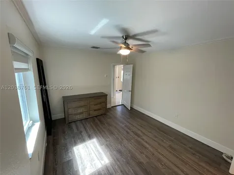 6129 SW 28th Street Miami FL 33155