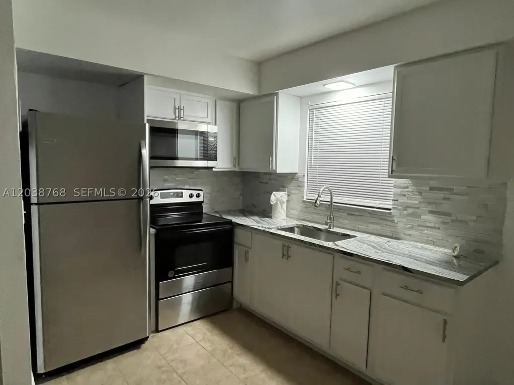 325 NE 2 Hallandale Beach FL 33009