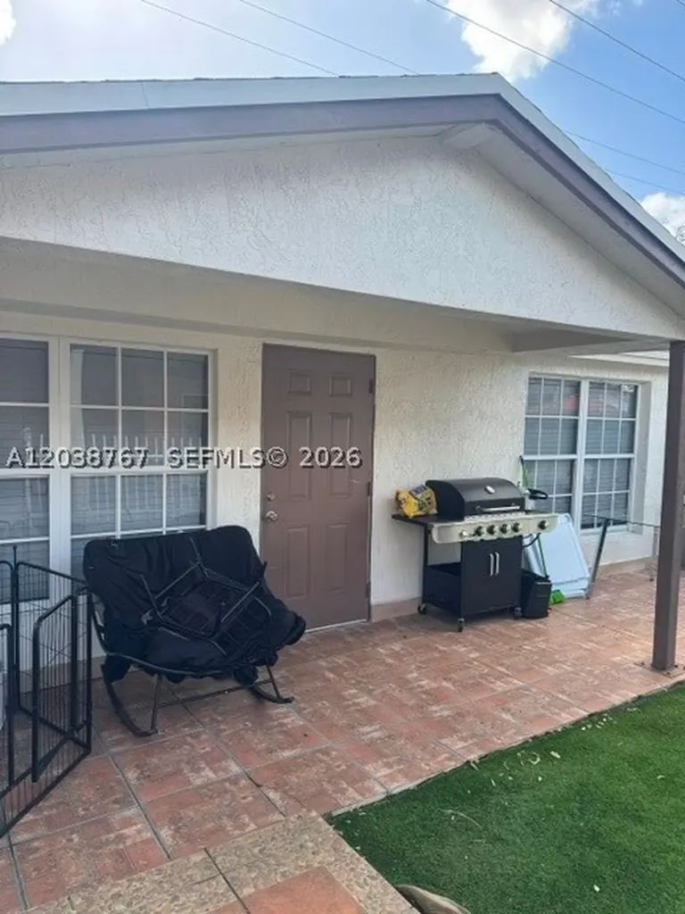 211 SW 71st Avenue Miami FL 33144