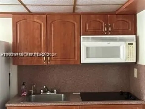 17570 Atlantic Boulevard Sunny Isles Beach FL 33160