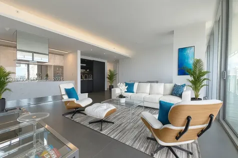 120 Ocean Drive Miami Beach FL 33139
