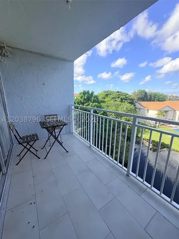 9375 Fontainebleau Boulevard Miami FL 33172