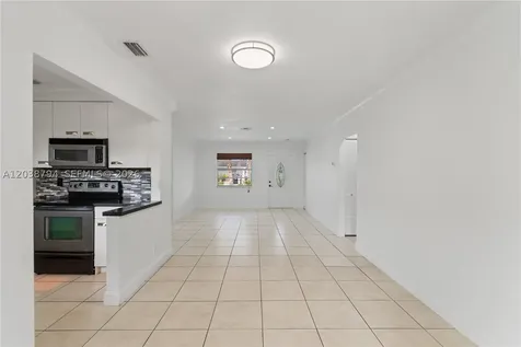 4151 SW 56th Avenue Davie FL 33314