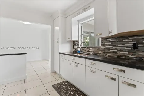 4151 SW 56th Avenue Davie FL 33314