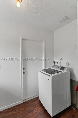4151 SW 56th Avenue Davie FL 33314