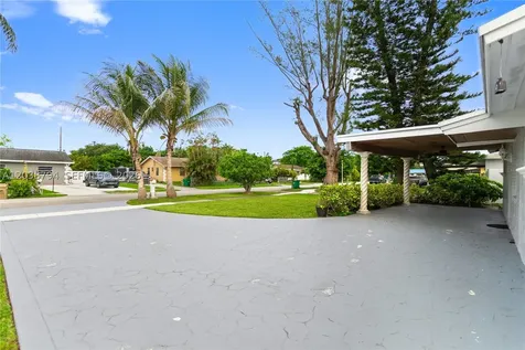 4151 SW 56th Avenue Davie FL 33314