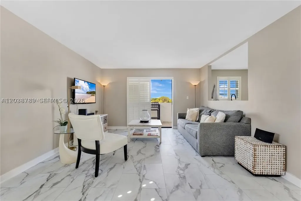 1418 Collins Avenue Miami Beach FL 33139