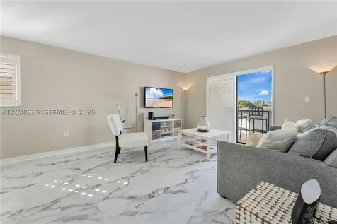 1418 Collins Avenue Miami Beach FL 33139