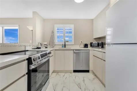 1418 Collins Avenue Miami Beach FL 33139