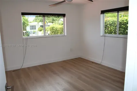 3827 SW 88 Court Miami FL 33165