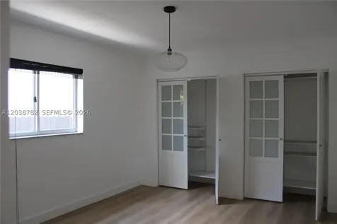 3827 SW 88 Court Miami FL 33165
