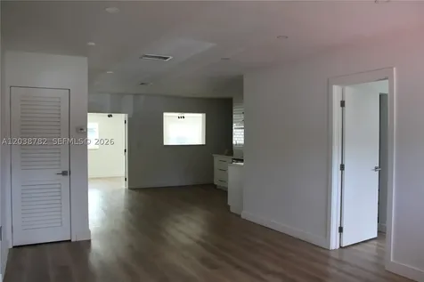 3827 SW 88 Court Miami FL 33165