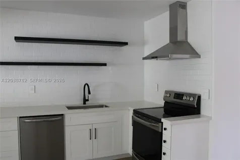 3827 SW 88 Court Miami FL 33165