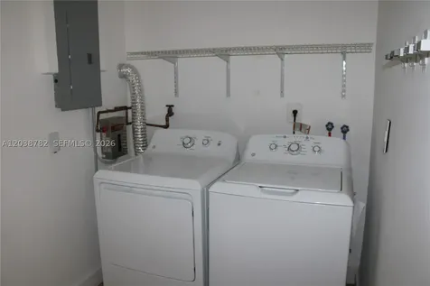 3827 SW 88 Court Miami FL 33165