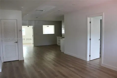3827 SW 88 Court Miami FL 33165