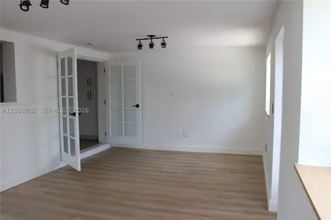 3827 SW 88 Court Miami FL 33165