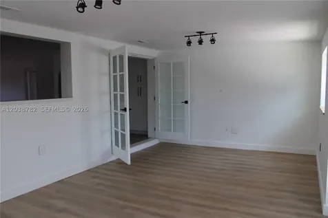 3827 SW 88 Court Miami FL 33165