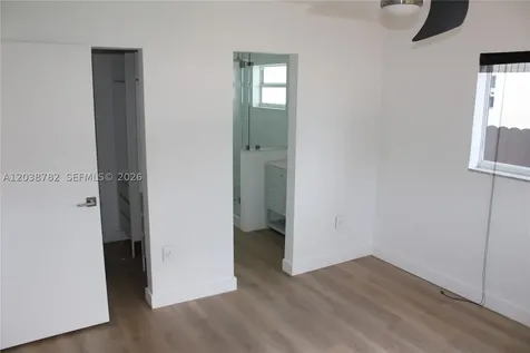 3827 SW 88 Court Miami FL 33165