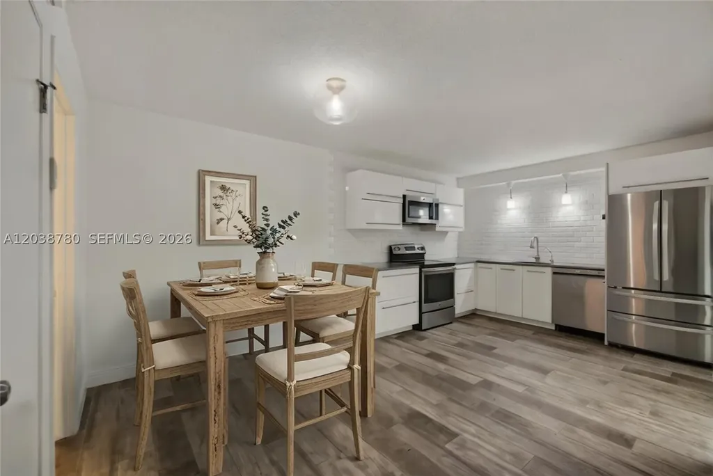 114 1st Lane Palm Beach Gardens FL 33418