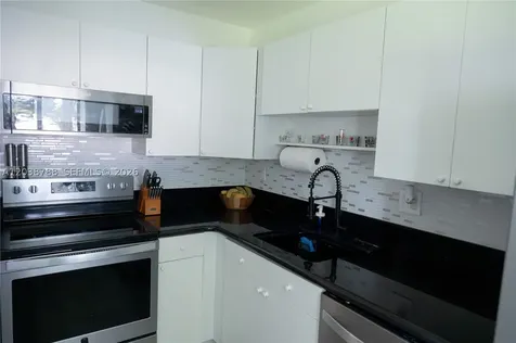 508 Gardens Drive Pompano Beach FL 33069