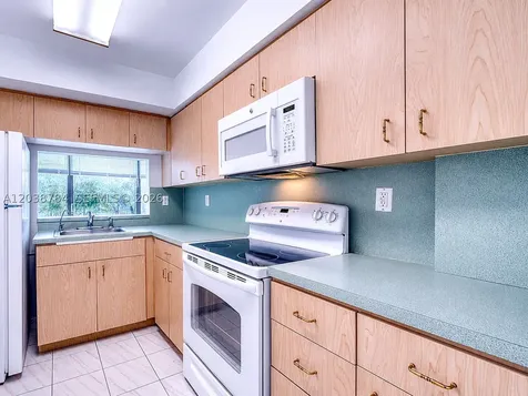 9440 W Flagler Street Miami FL 33174