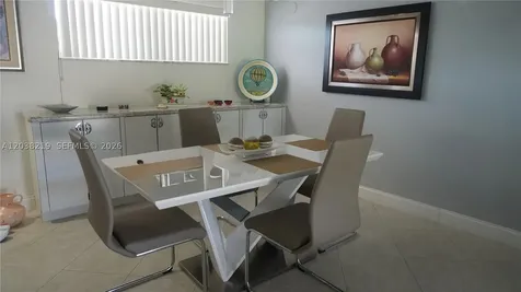 800 S Hollybrook Drive Pembroke Pines FL 33025