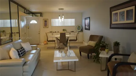 800 S Hollybrook Drive Pembroke Pines FL 33025