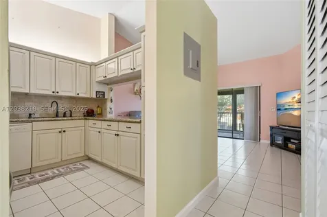 104 Freedom Court Deerfield Beach FL 33442