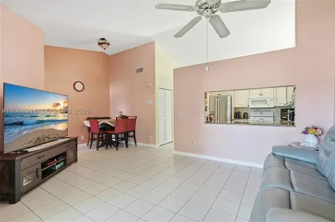 104 Freedom Court Deerfield Beach FL 33442