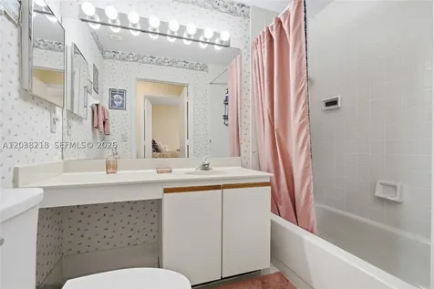 104 Freedom Court Deerfield Beach FL 33442