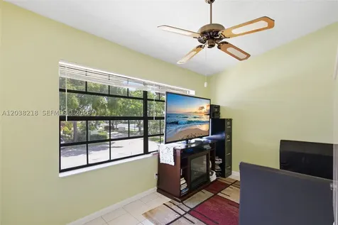 104 Freedom Court Deerfield Beach FL 33442