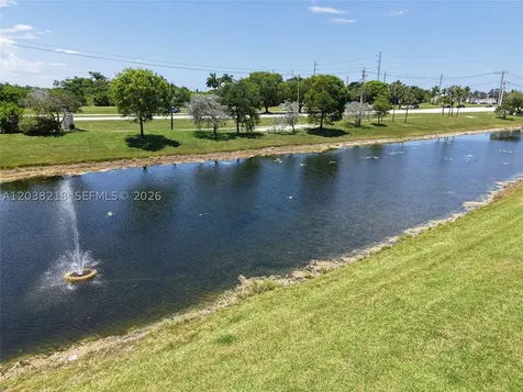 104 Freedom Court Deerfield Beach FL 33442
