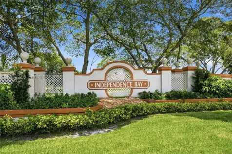 104 Freedom Court Deerfield Beach FL 33442