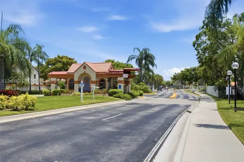 104 Freedom Court Deerfield Beach FL 33442