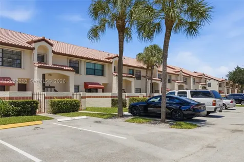 104 Freedom Court Deerfield Beach FL 33442