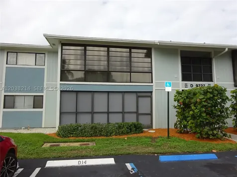9727 Hammocks Boulevard Miami FL 33196