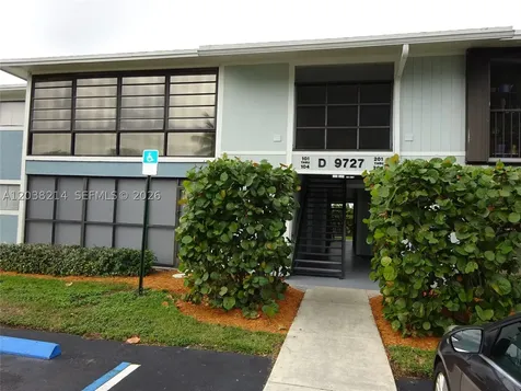 9727 Hammocks Boulevard Miami FL 33196