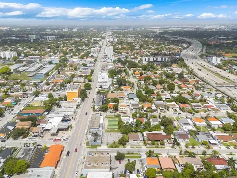 1879 NW 7th Street Miami FL 33125