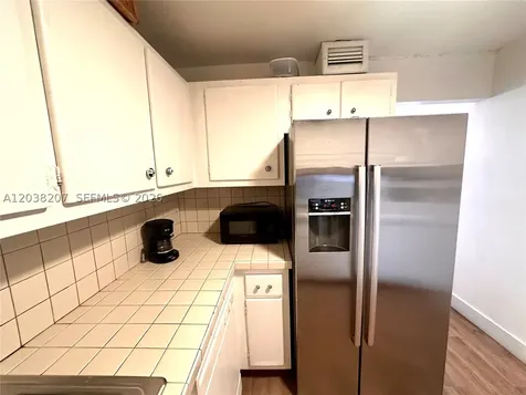 245 18th Street Miami Beach FL 33139